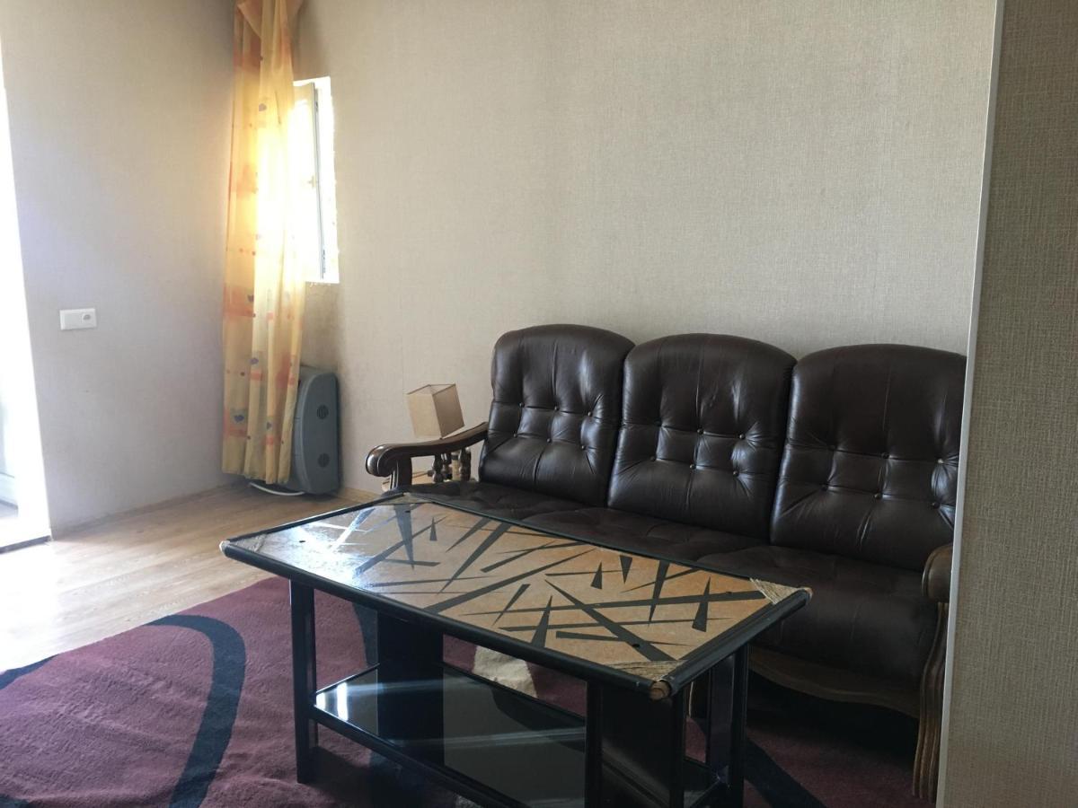 Lukyhome Tbilisi Exteriör bild